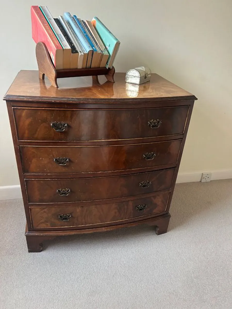 Chest of drawers - Image 1