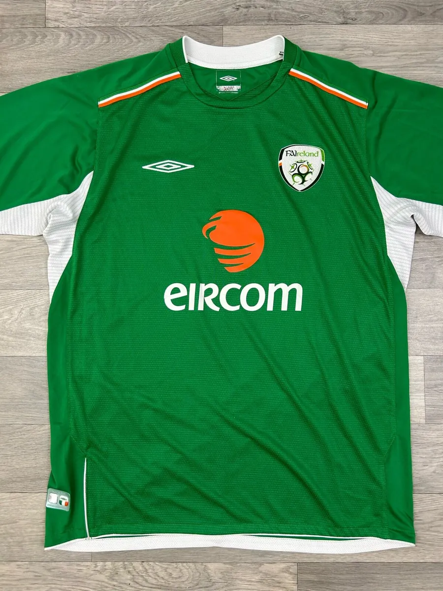 Vintage 2004 Umbro Ireland Home Jersey Shirt L - Image 2