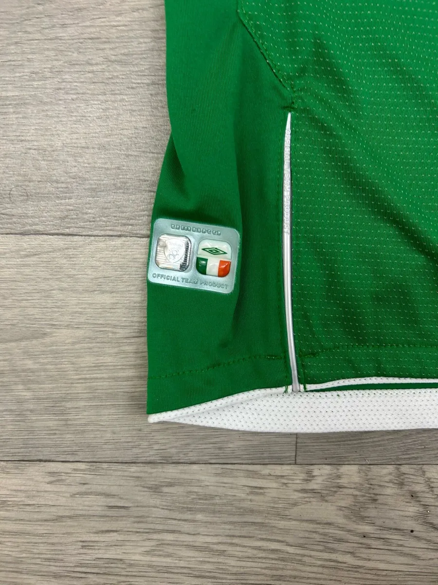 Vintage 2004 Umbro Ireland Home Jersey Shirt L - Image 3