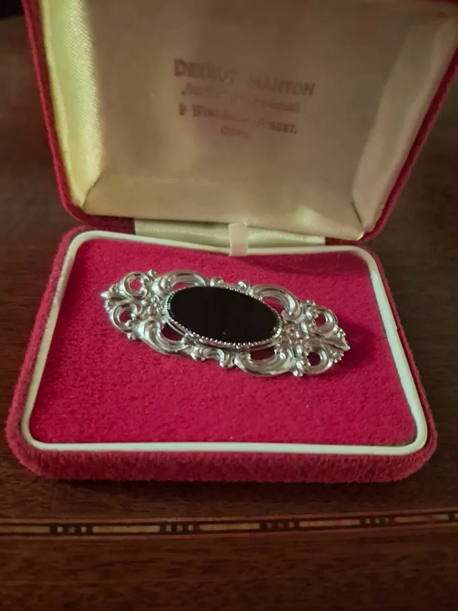 RARE ANTIQUE Mourning / Commemorative Brooch . - Image 3