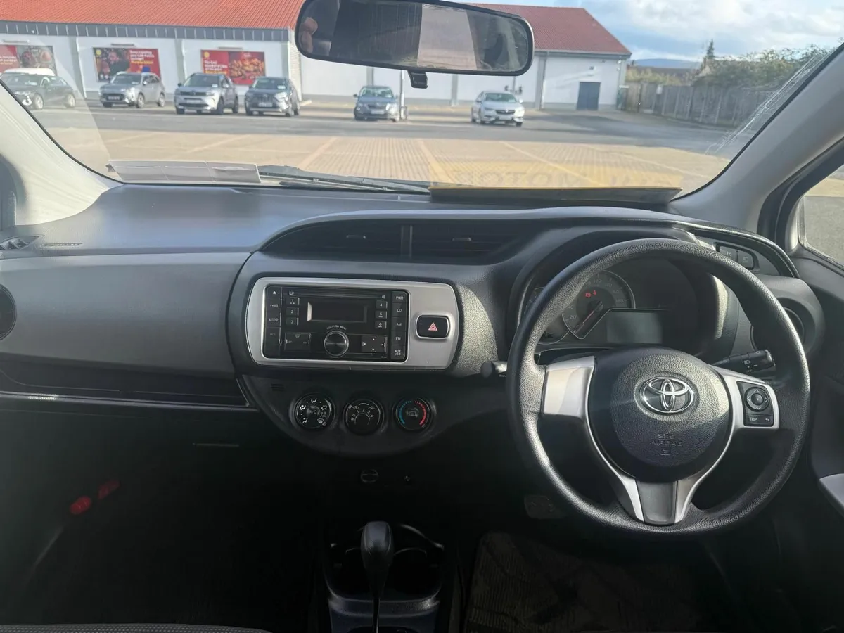 Toyota Vitz 2015 LOW KMS only 45k - Image 4