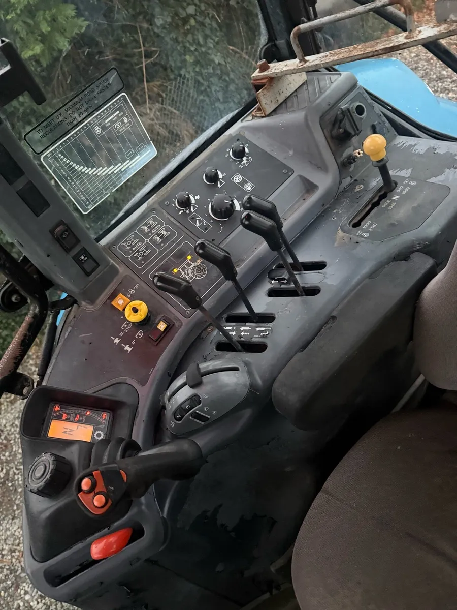 2004 Newholland tm165 - Image 2