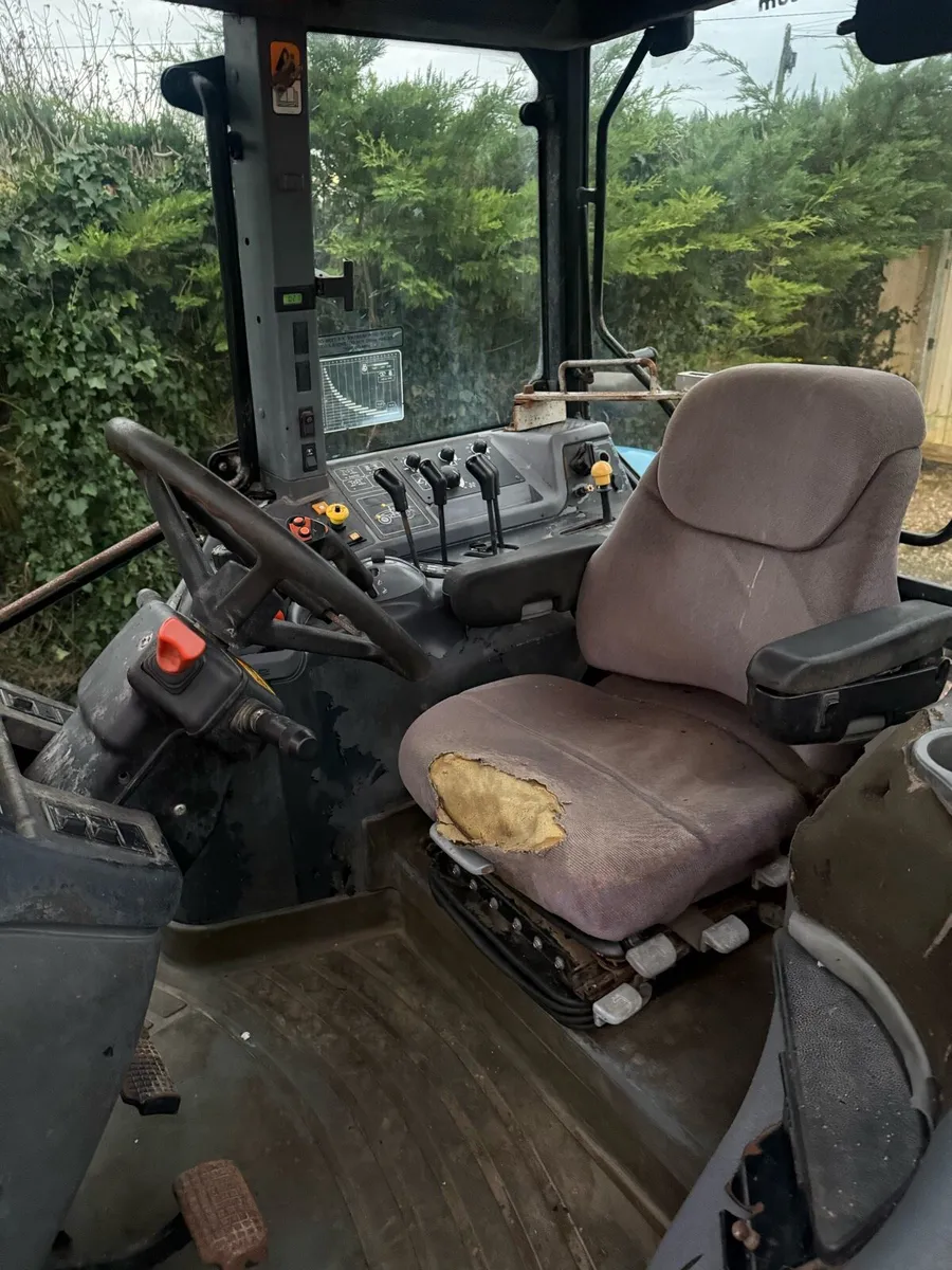 2004 Newholland tm165 - Image 3