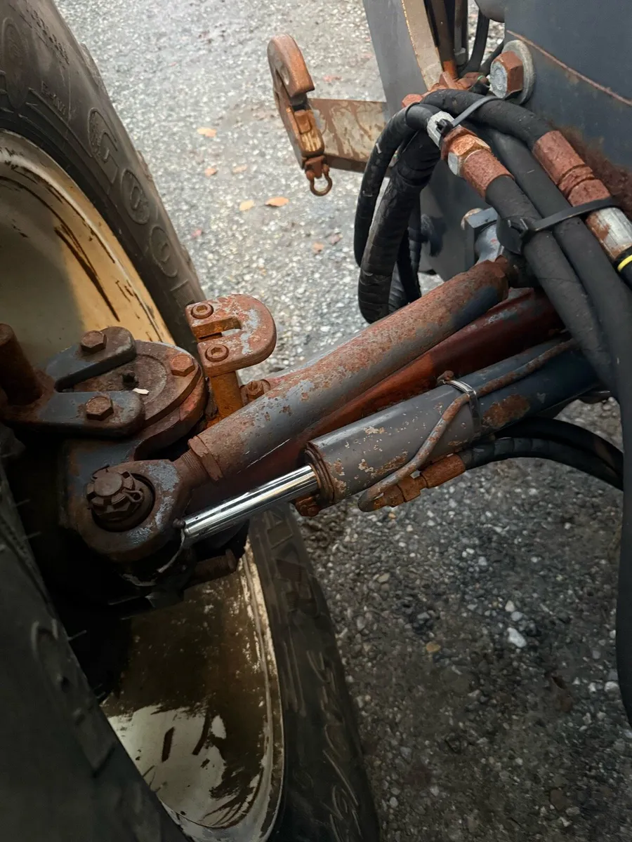 2004 Newholland tm165 - Image 4