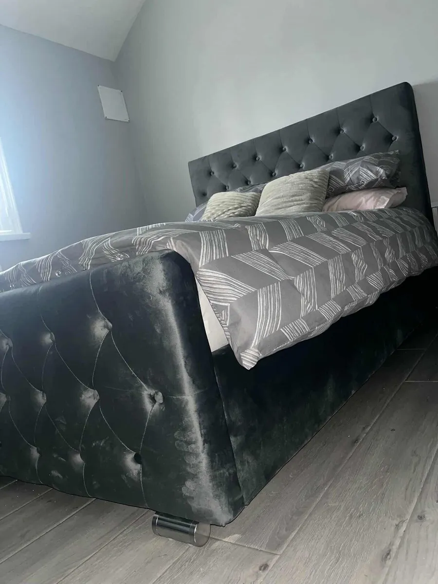 Beds and mattresses - Image 1