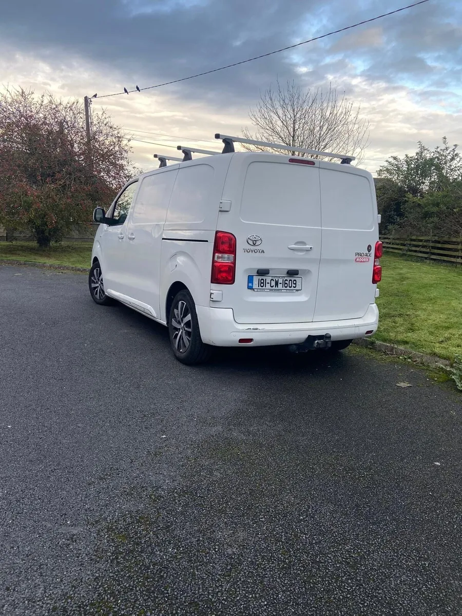 2018 Toyota Proace - Image 2