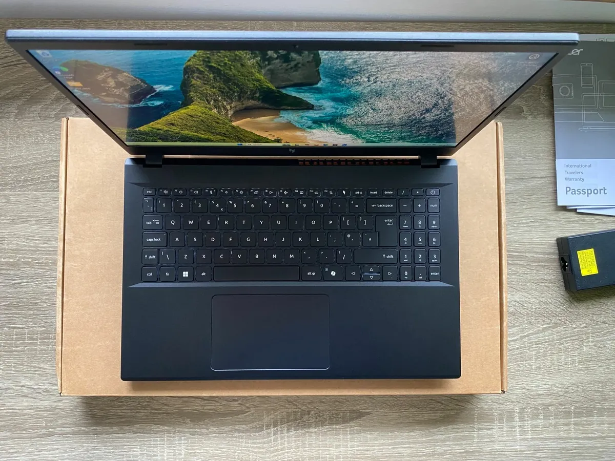 Acer Nitro V15 15.6" 180Hz Gaming Laptop RTX 4060 - Image 2