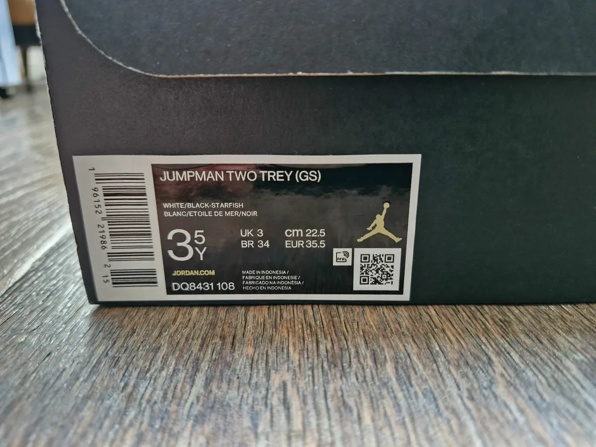 Kids Jumpman Two Trey  runners UK 3 - Image 3