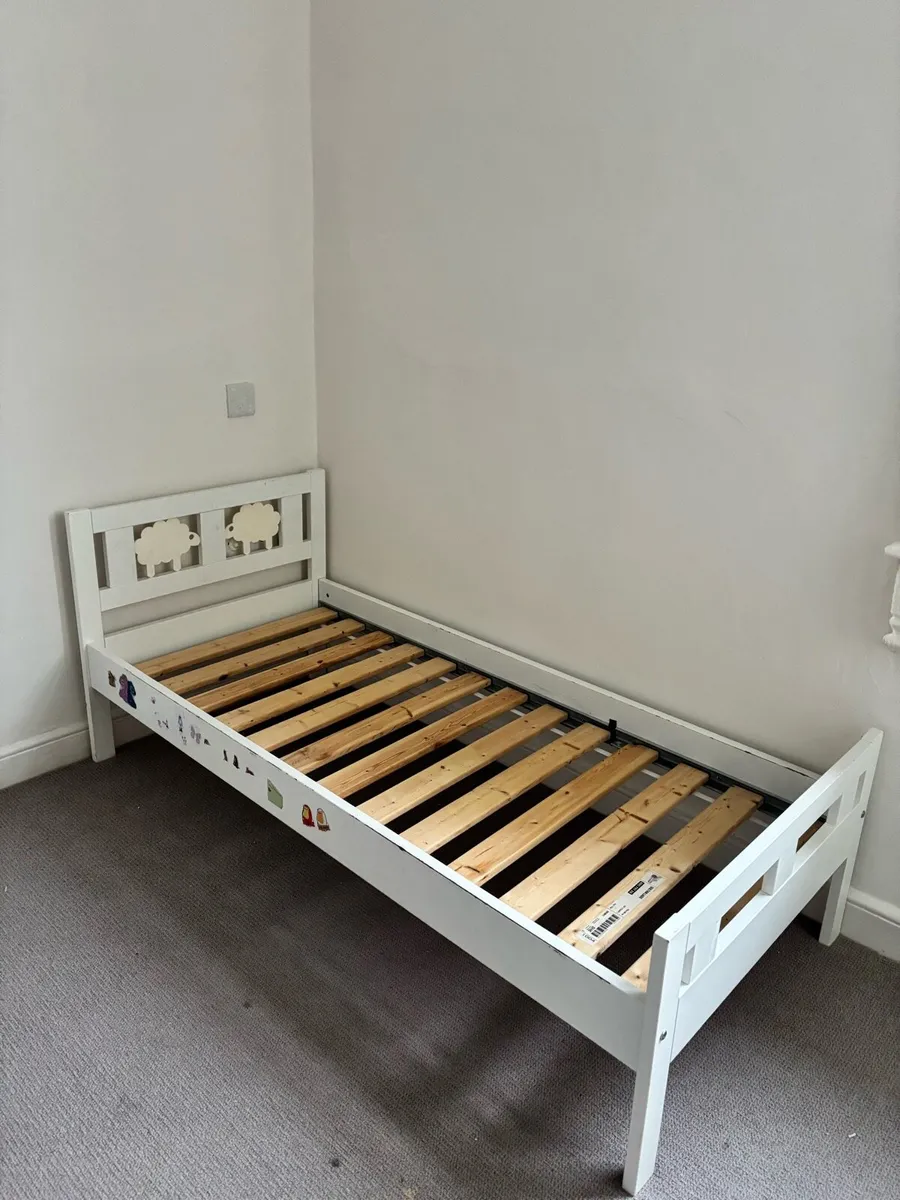Child’s bed - Image 1