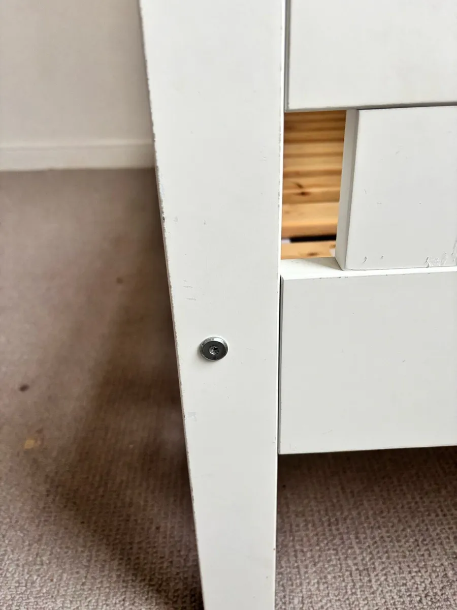 Child’s bed - Image 4