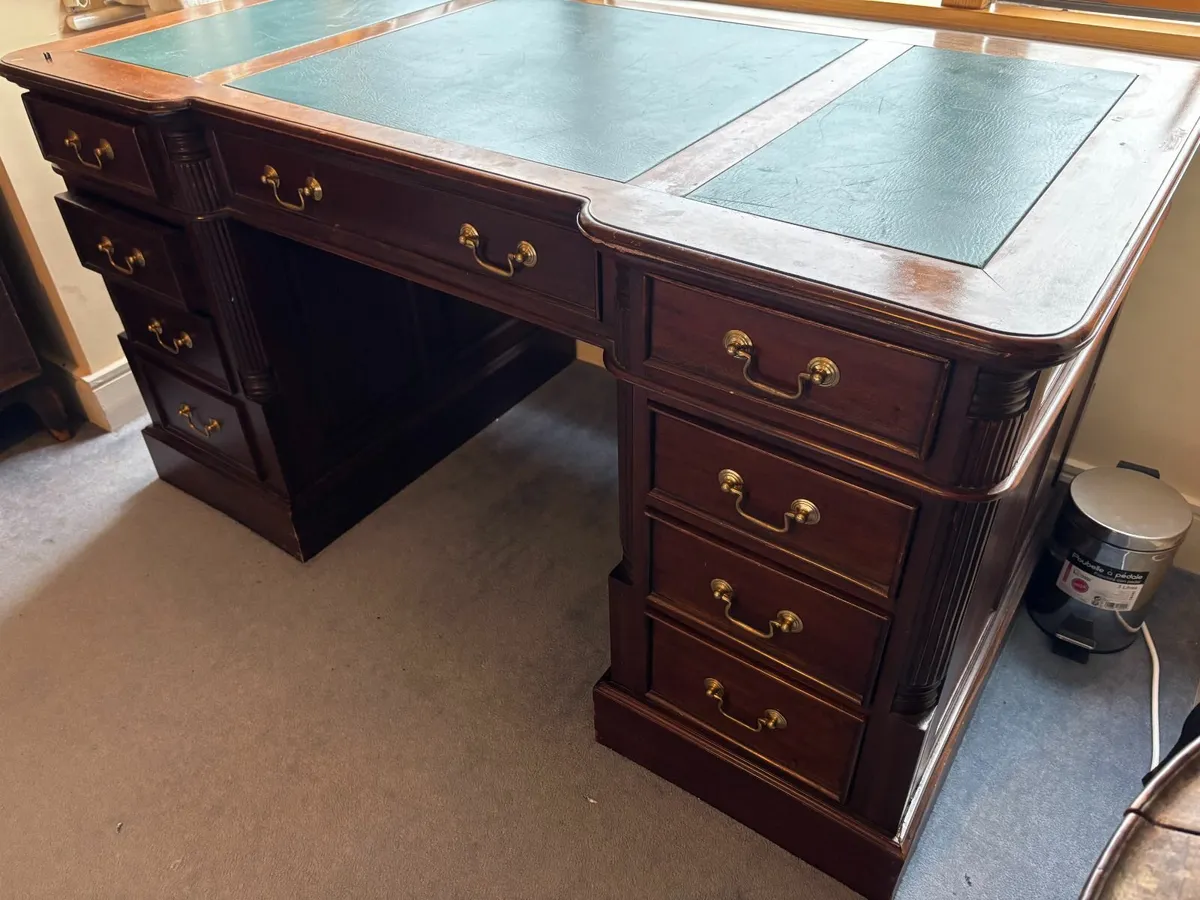 Leather topped Partners Desk - Image 3
