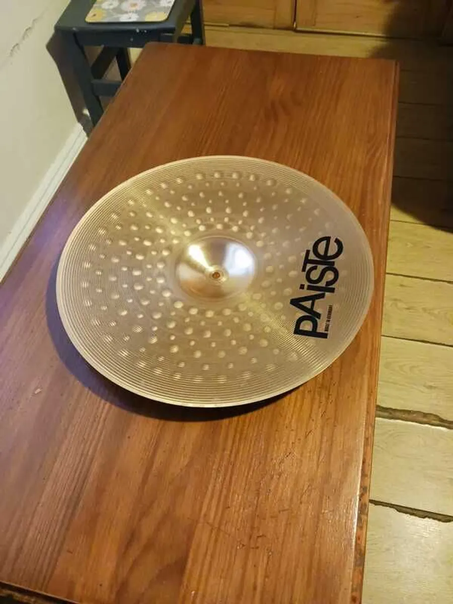 Paiste  18" PST5 ride /Crash cymbal for sale - Image 4