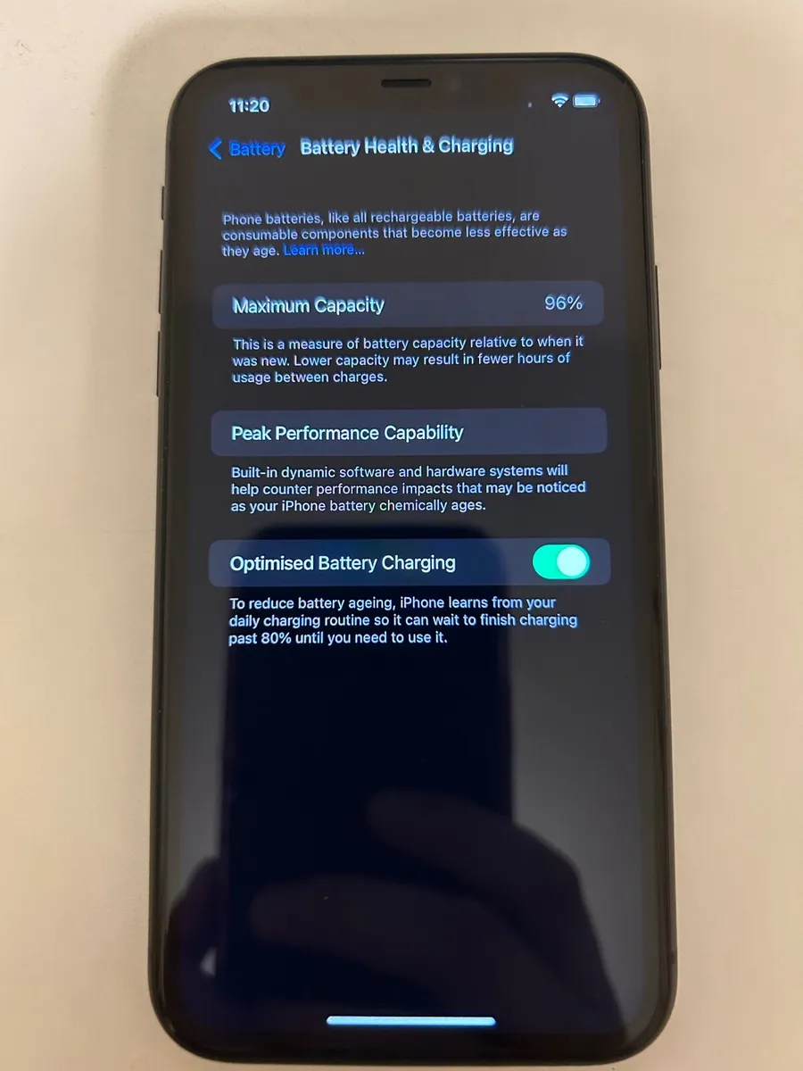 Apple iPhone 11 (Like New) - Image 2