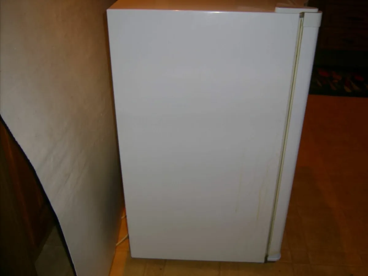 under counter freezer - Image 4