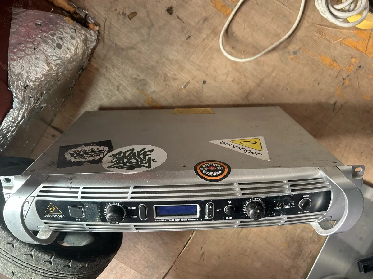 Behringer Mixer inuke amp - Image 1
