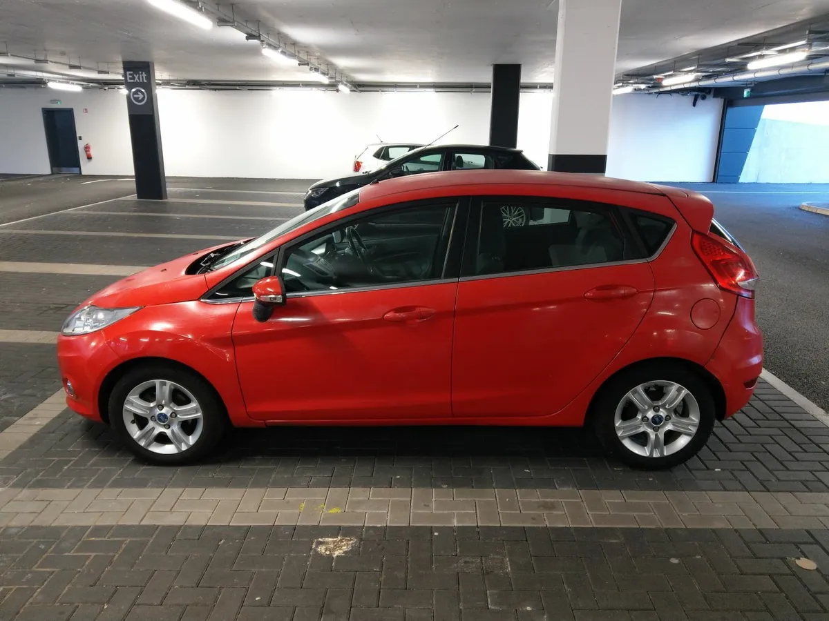 Ford Fiesta 2011 - Image 3