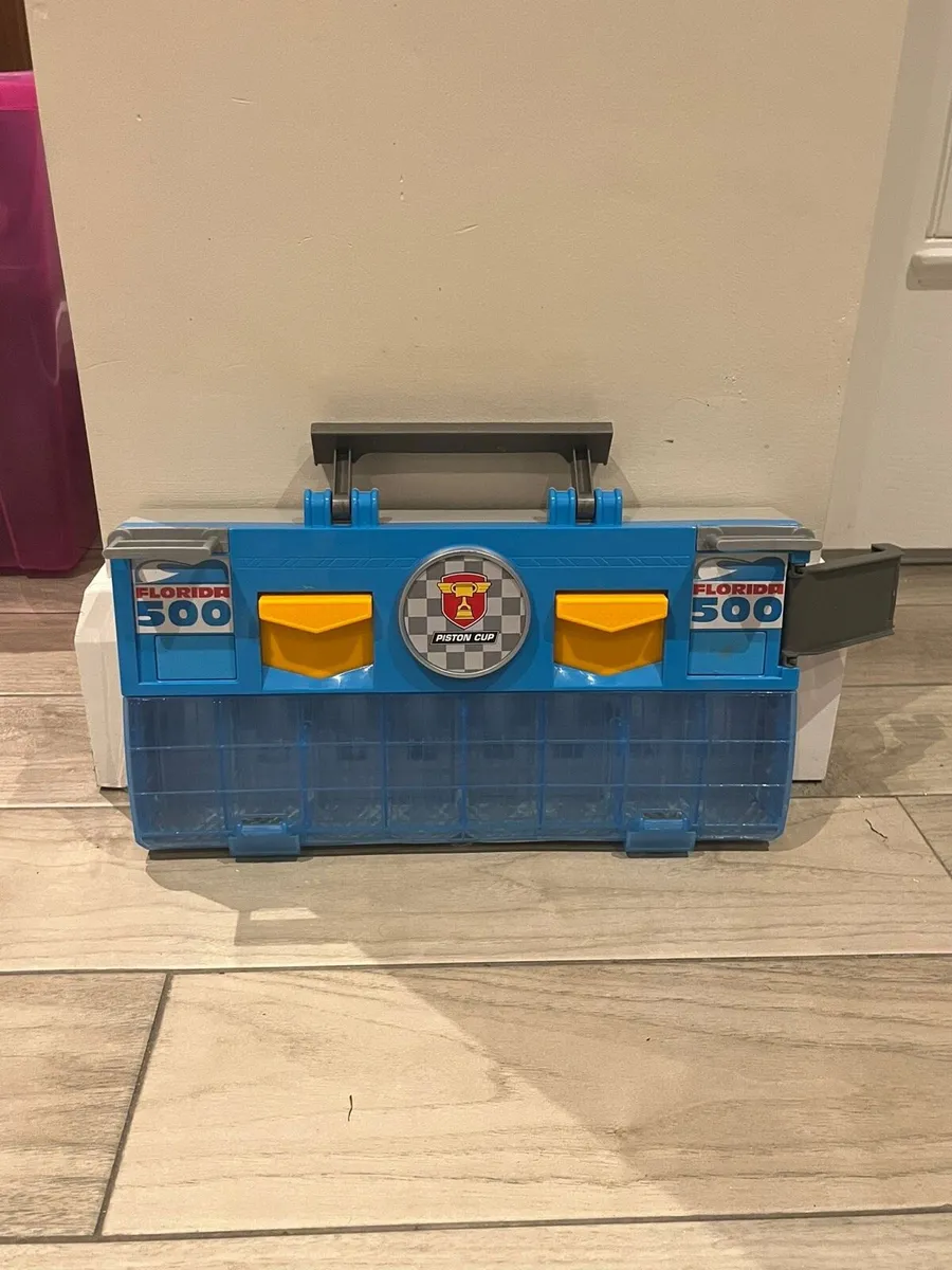 Hotwheels and Playmobil Bundle - Image 3