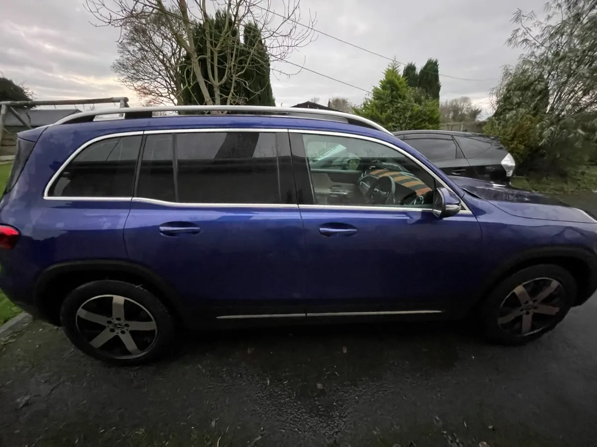 Mercedes-Benz GLB 2021 - Image 3