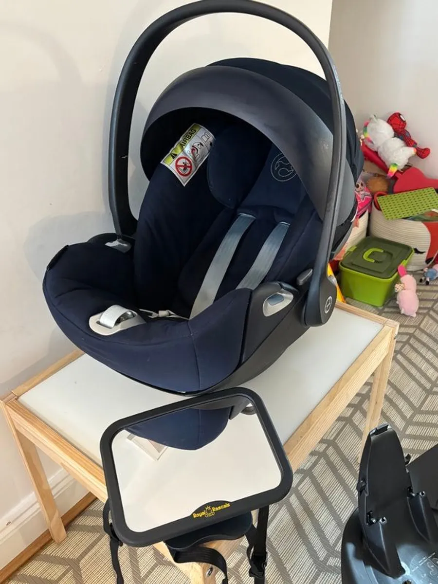 Cybex Baby Car Seat - Image 4