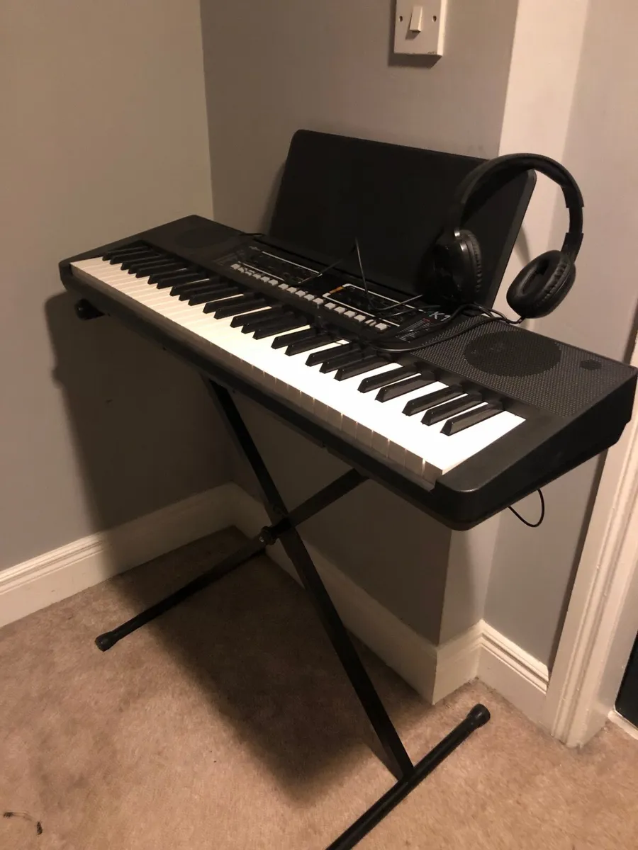 Electric Keyboard - Image 1