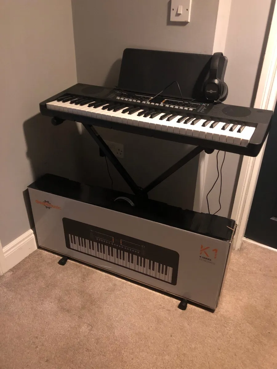 Electric Keyboard - Image 2