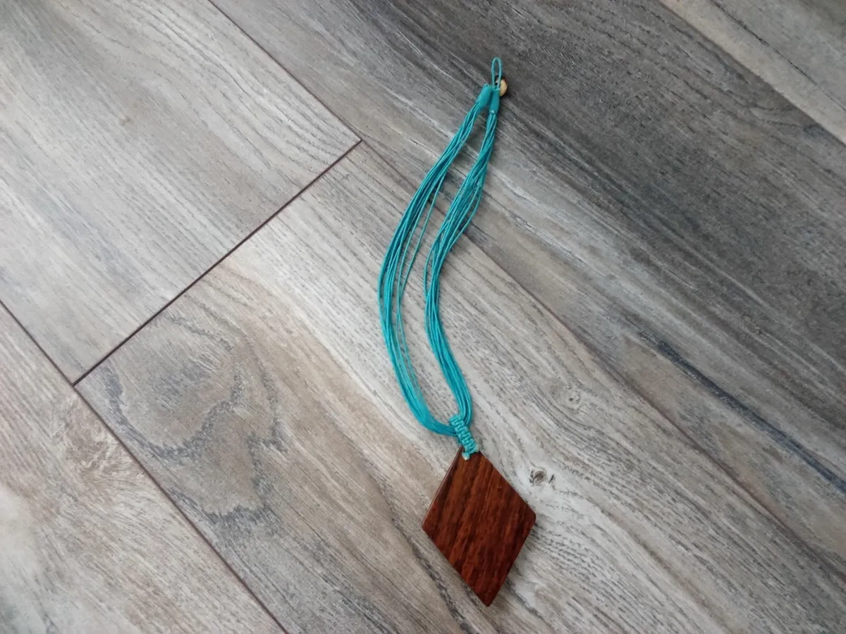Turquoise Stringed Wooden Charm Necklace. - Image 3
