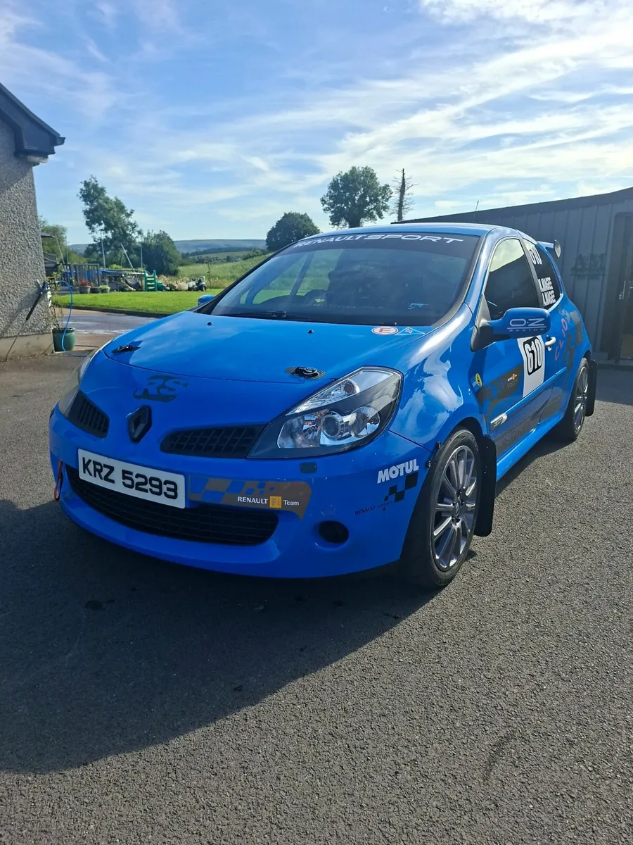 Renault Clio 2009 - Image 1