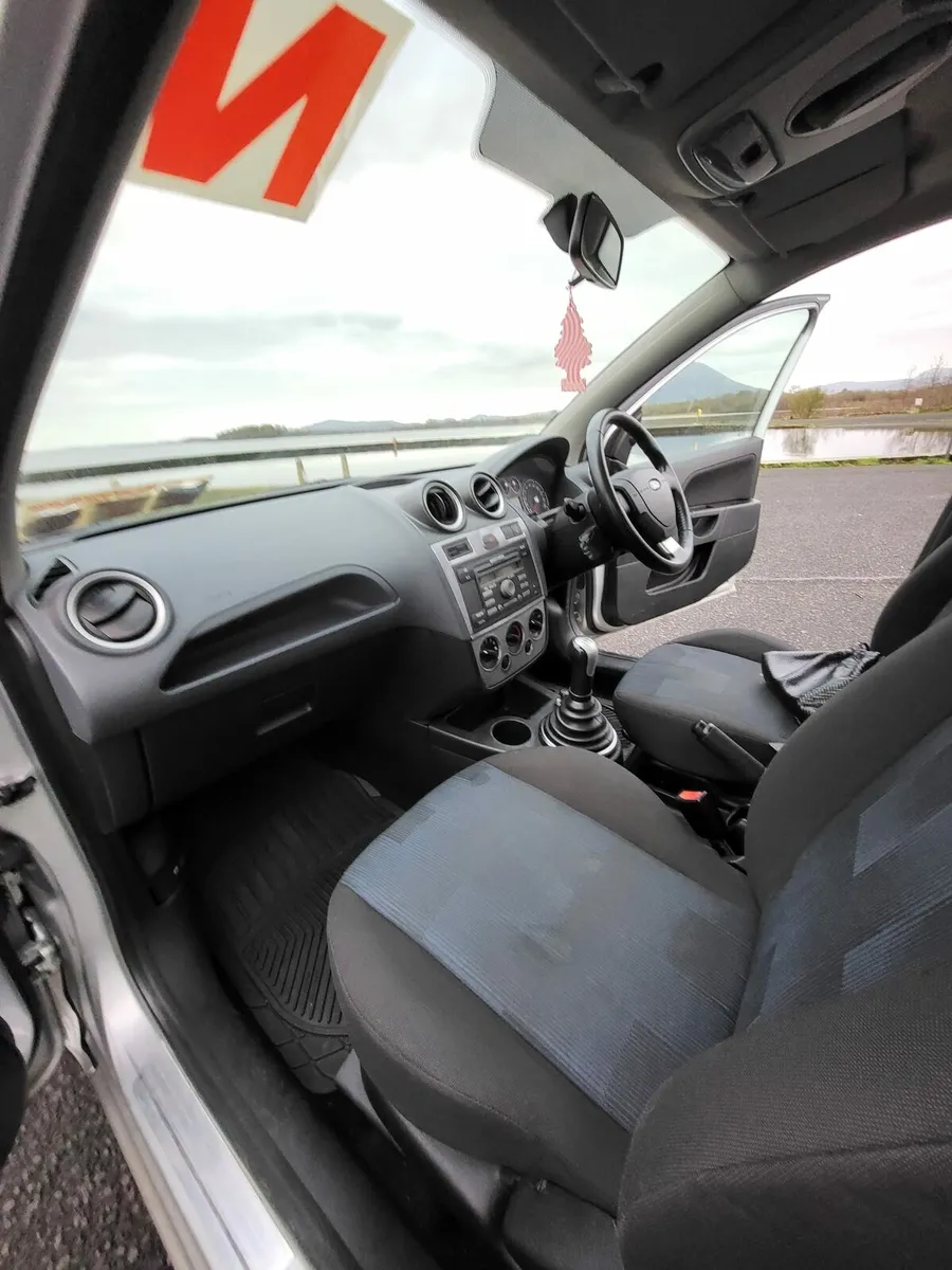 07 Ford Fiesta Hatchback Petrol Silver - Image 3