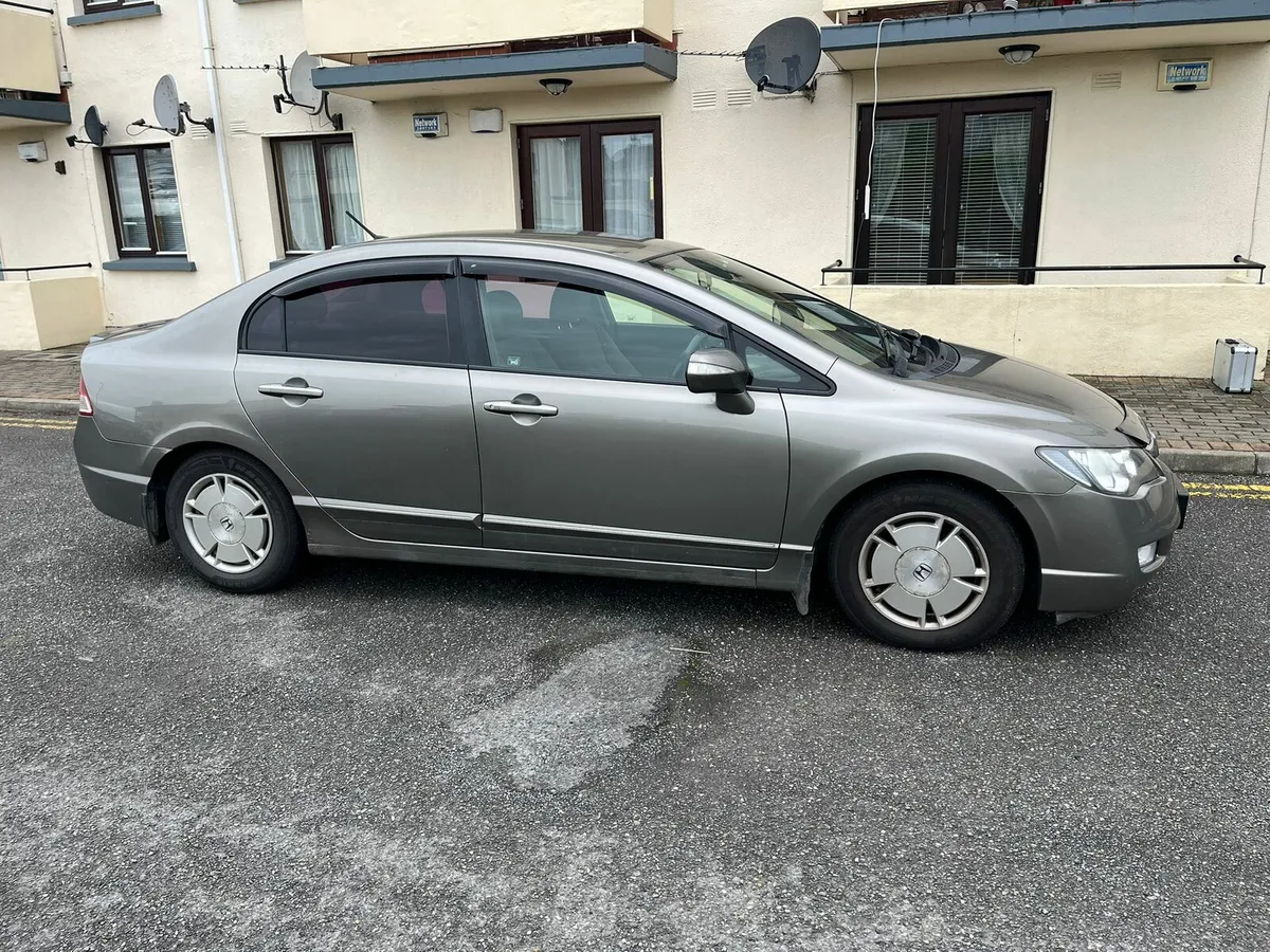Honda Civic 1.3 hybrid 2008 - Image 2