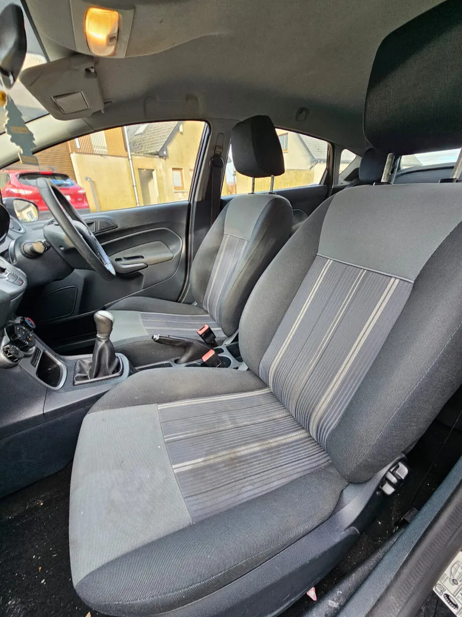 Ford Fiesta 2010 diesel €1600 no offers - Image 2