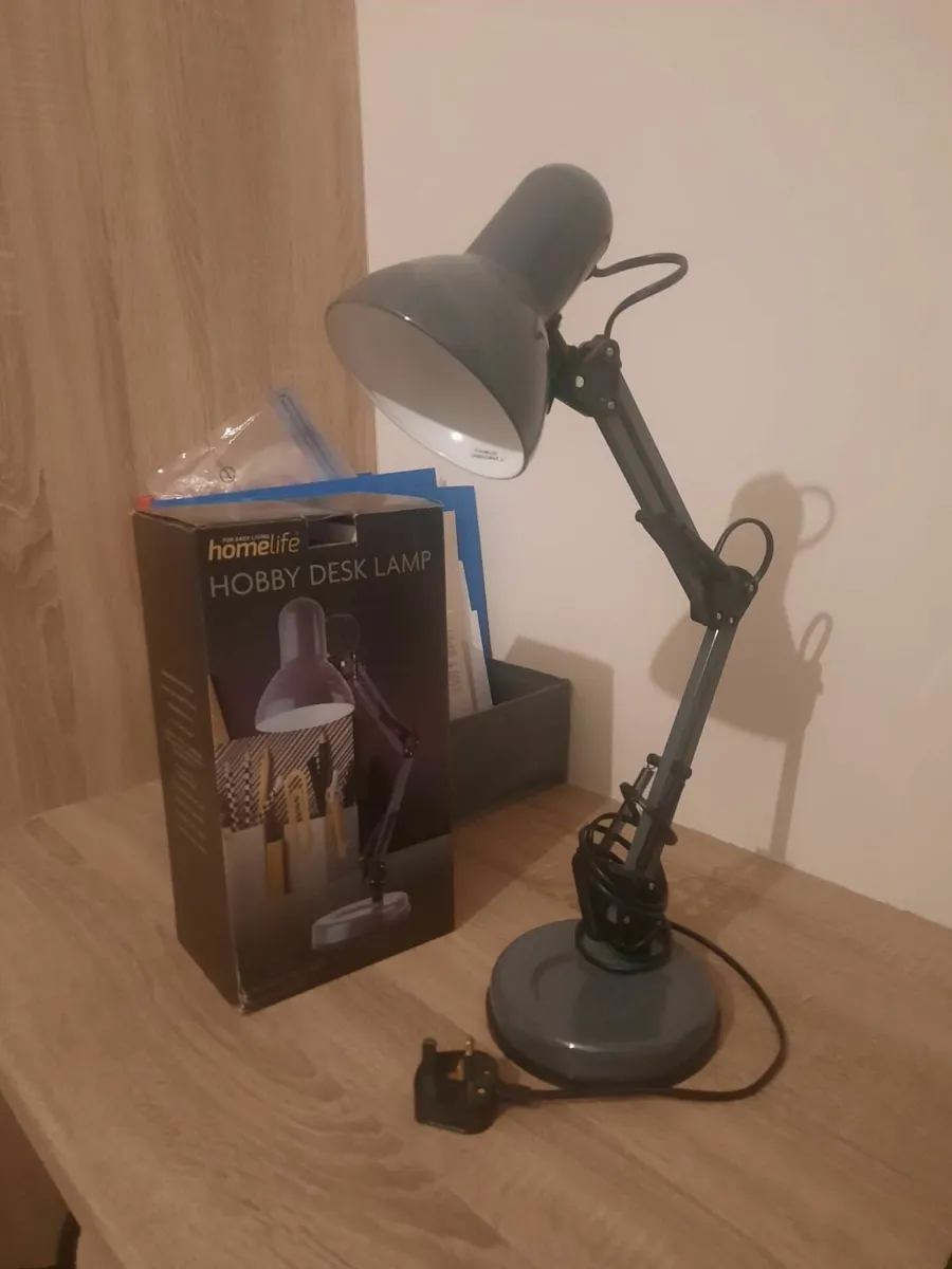 Adjustable Reading Desk Lamp