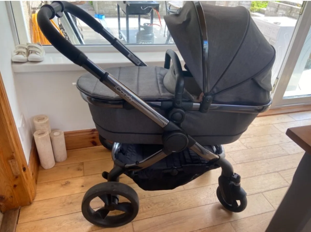 iCandy Peach Pram Bundle - Image 3