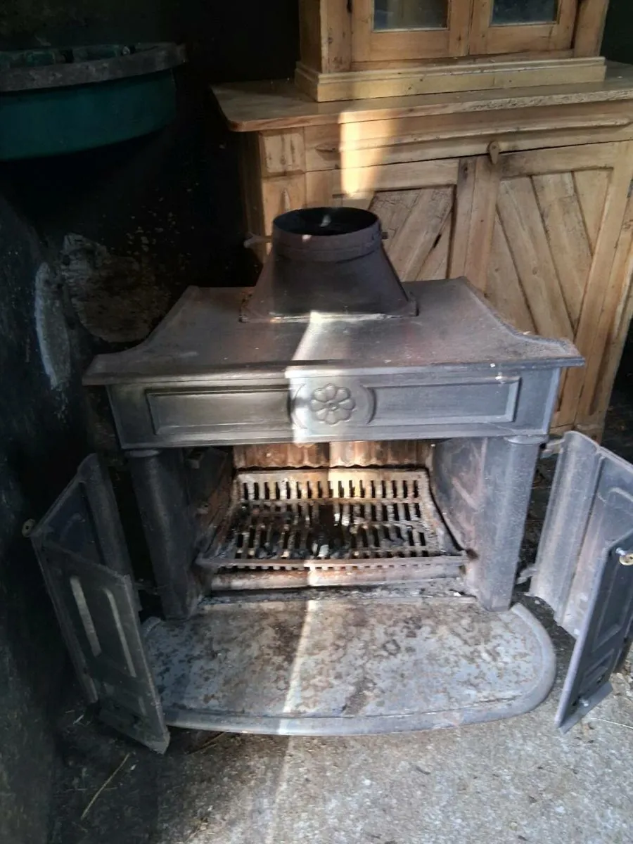 Solid fuel stove in good condition  . - Image 2