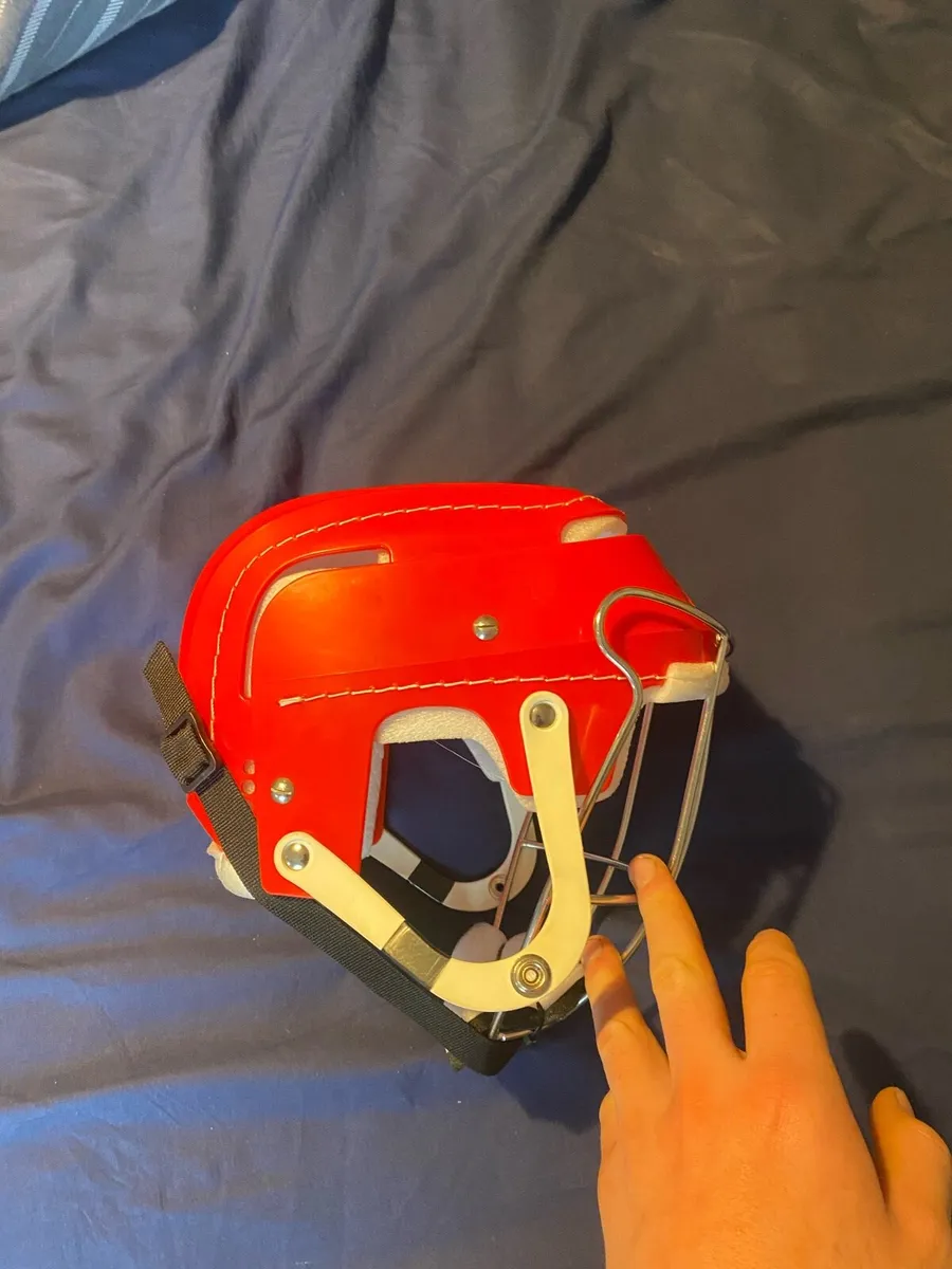 Hobie hurling helmet - Image 2