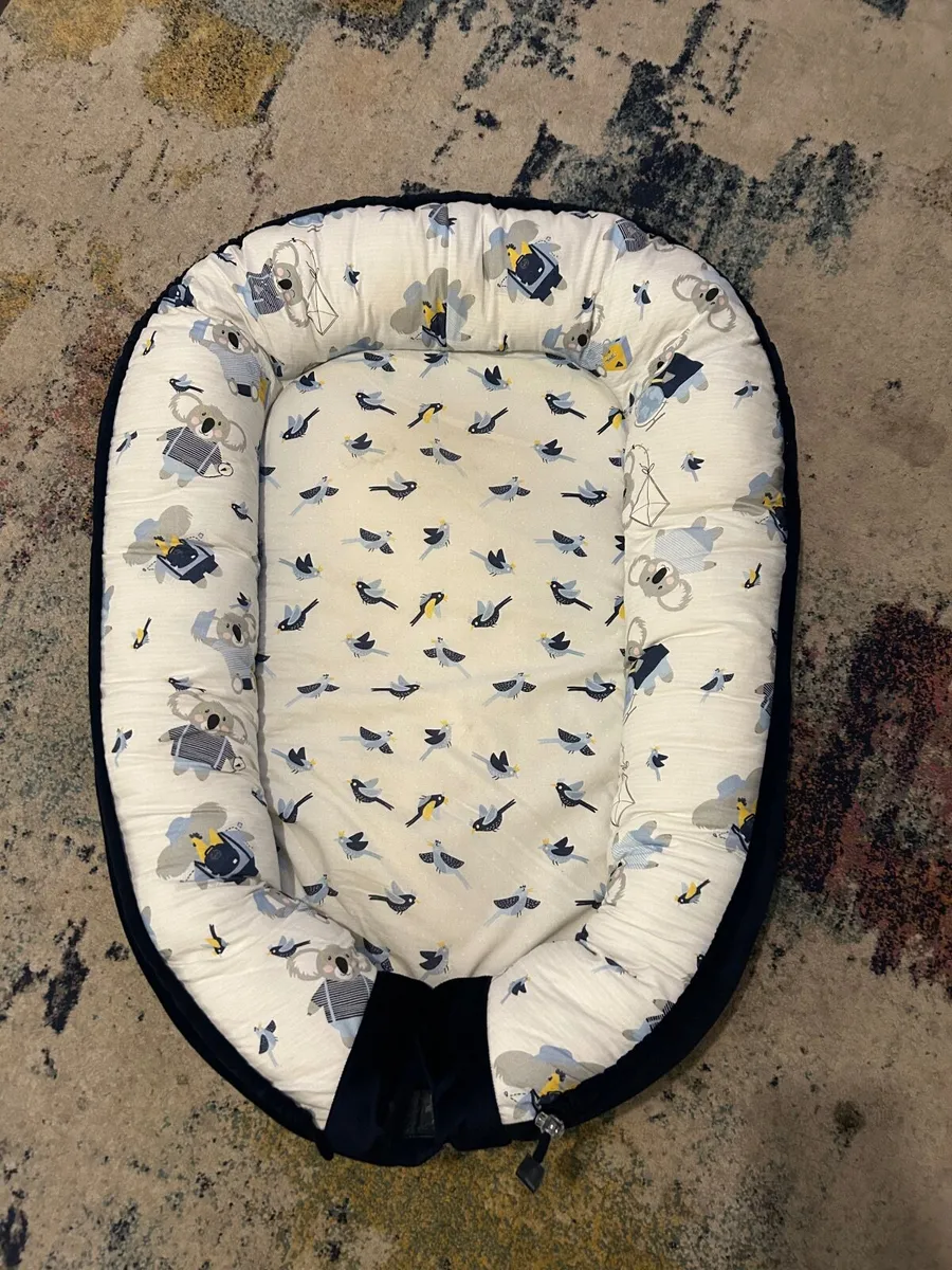 La Molloy Baby Nest Cocoon - Image 1