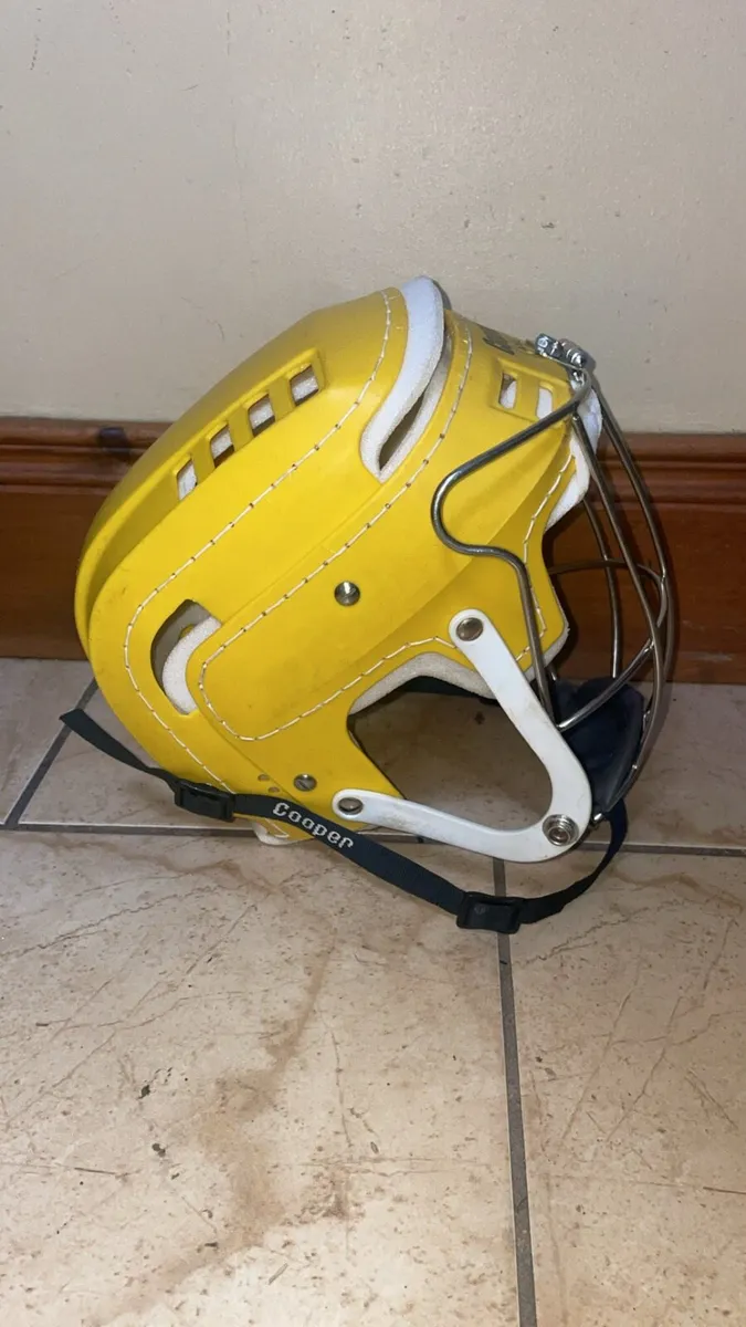 Hurling Helmet - Image 3