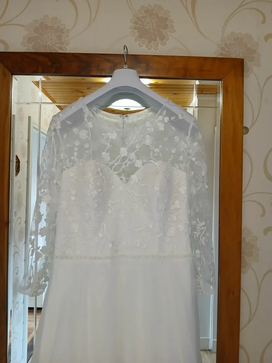 WINTER WEDDING DRESS FOR SALE - Image 2