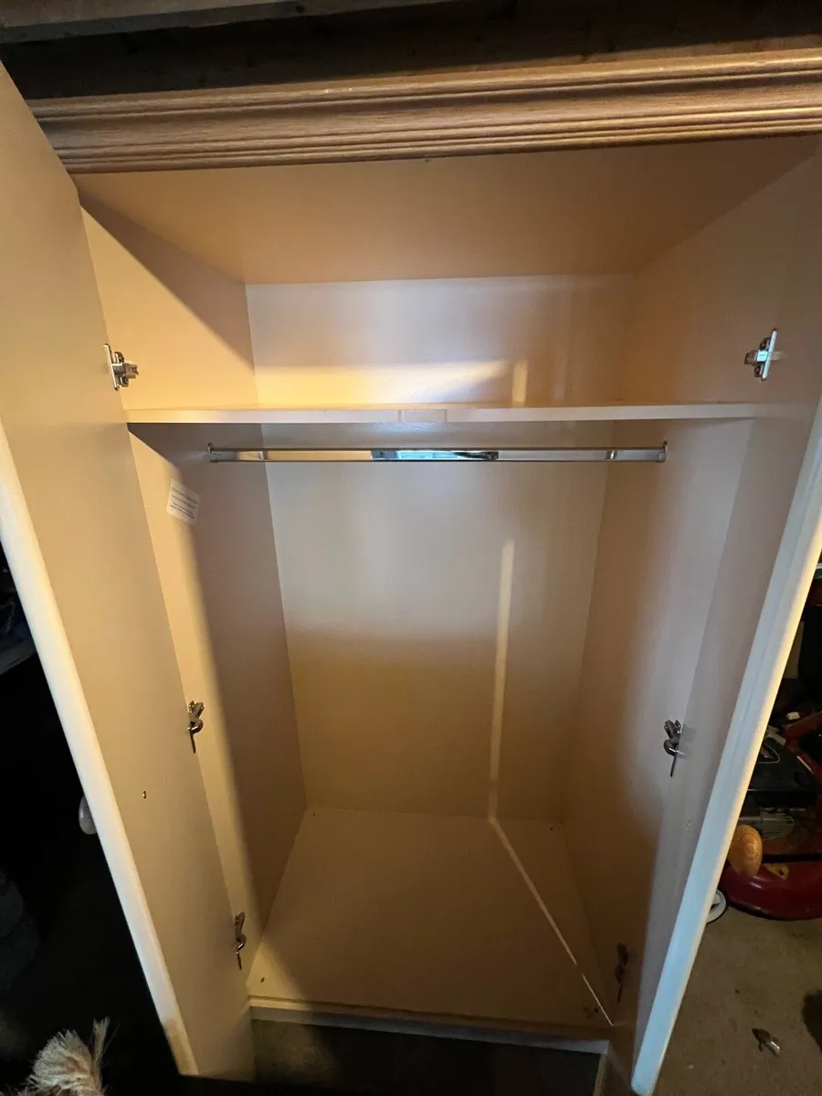 Wardrobe - Image 3