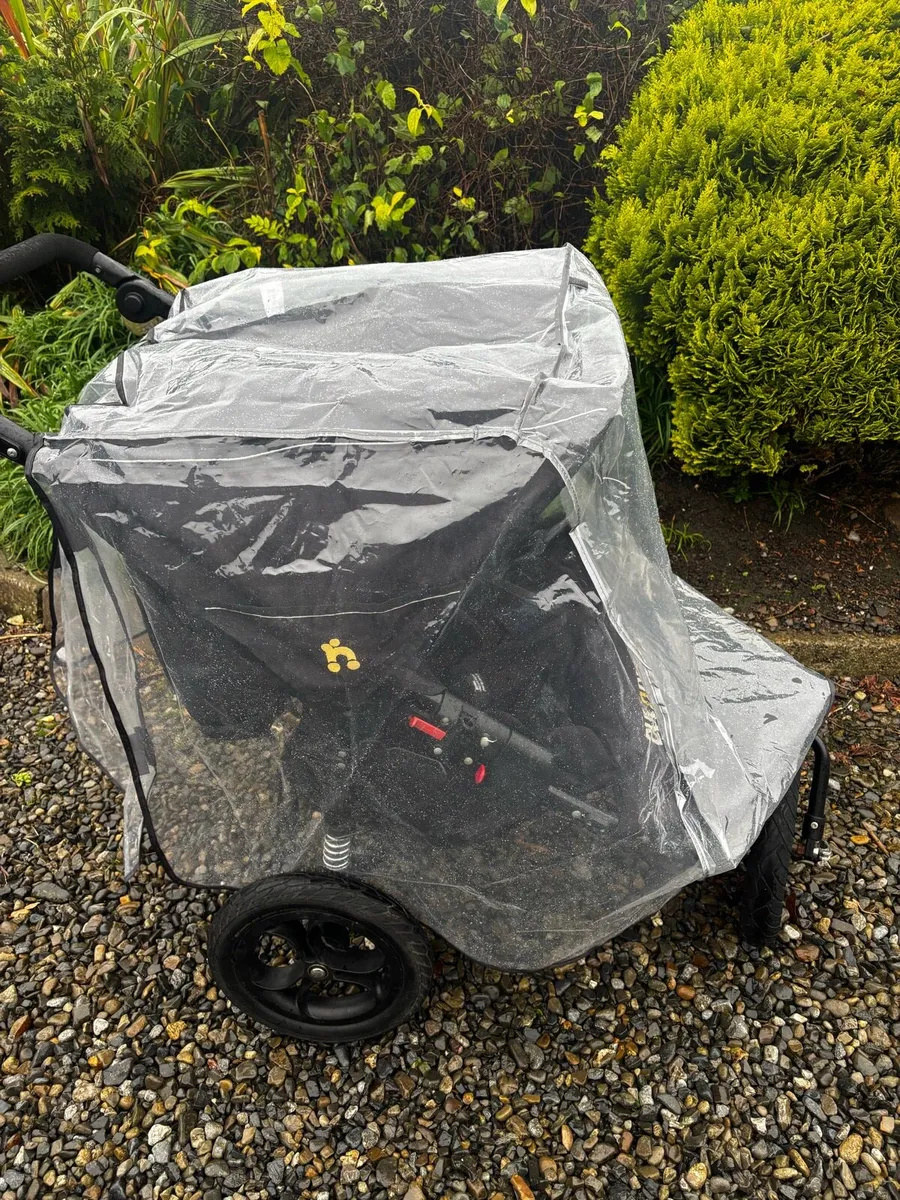 Out n about double - Image 4