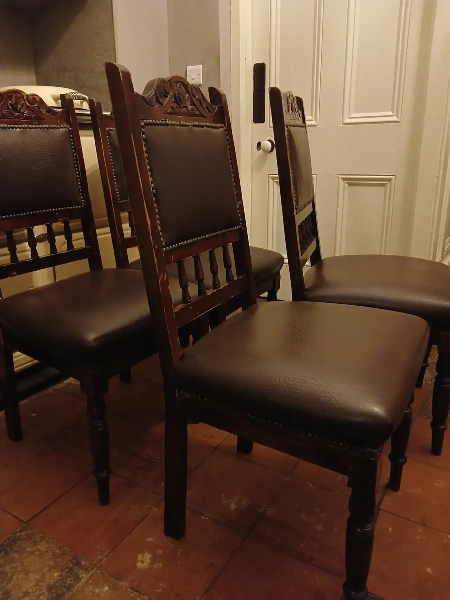 Set of 4 dining chairs - Image 1