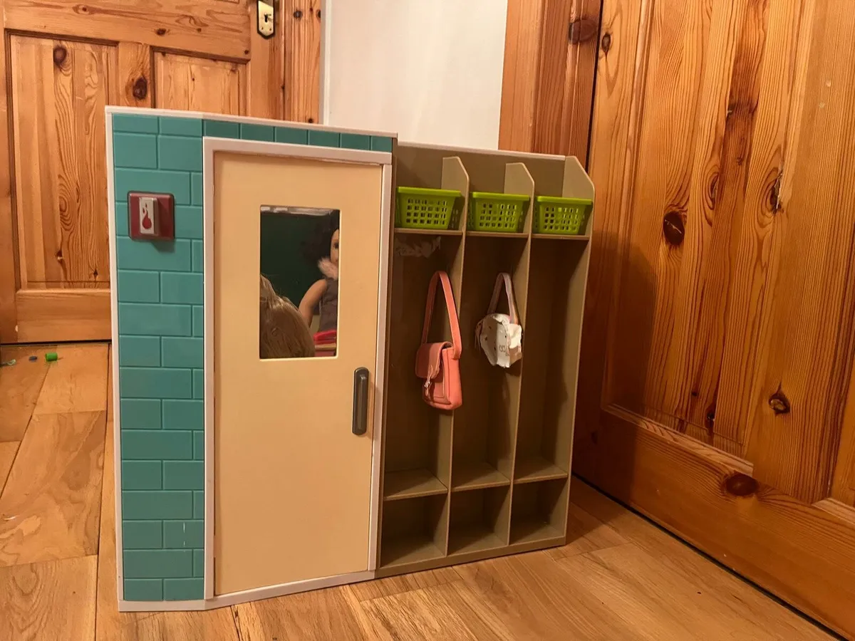 Dolls House - Image 3