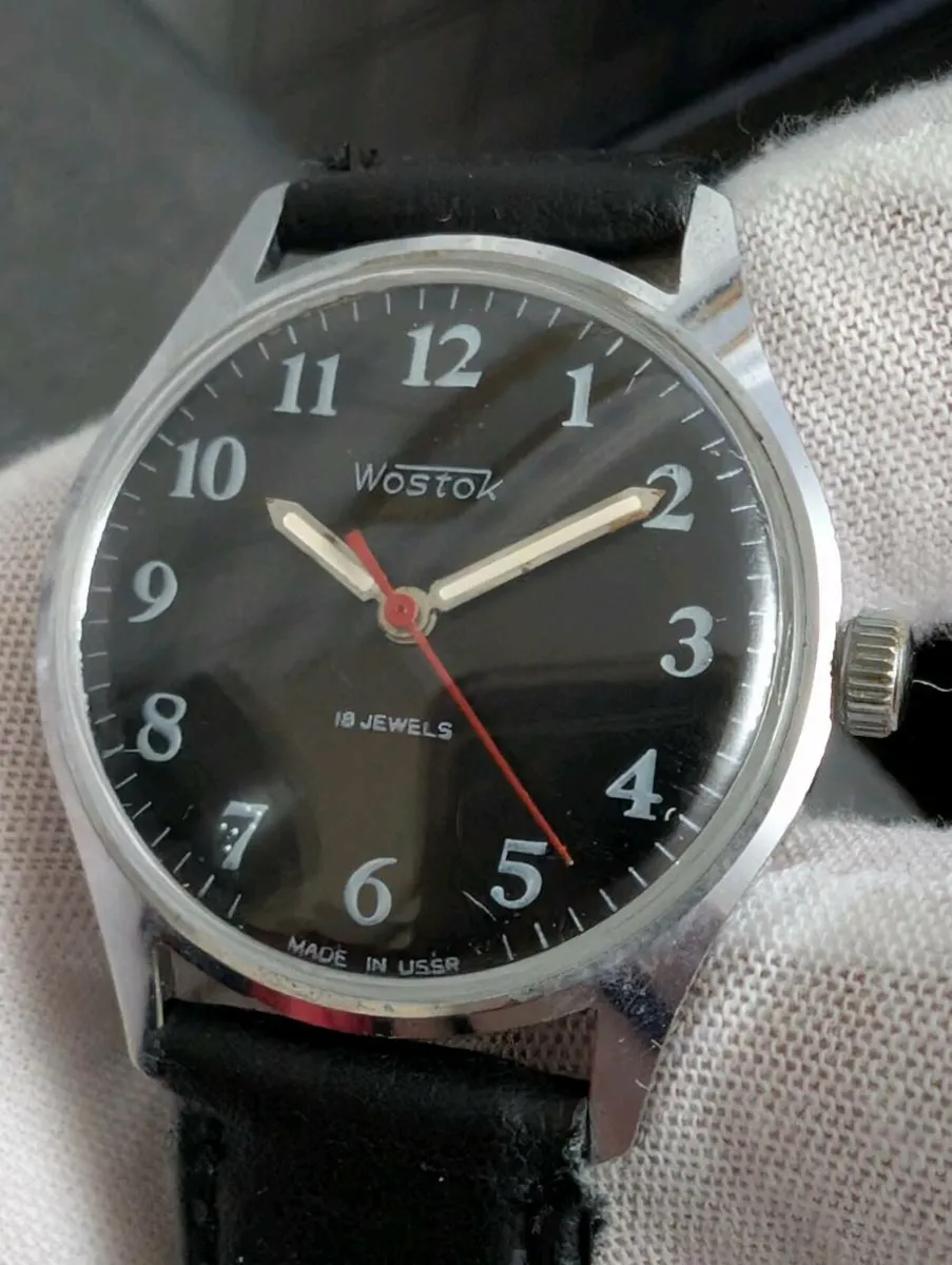 Vostok 18 jewels vintage mens watch - Image 1