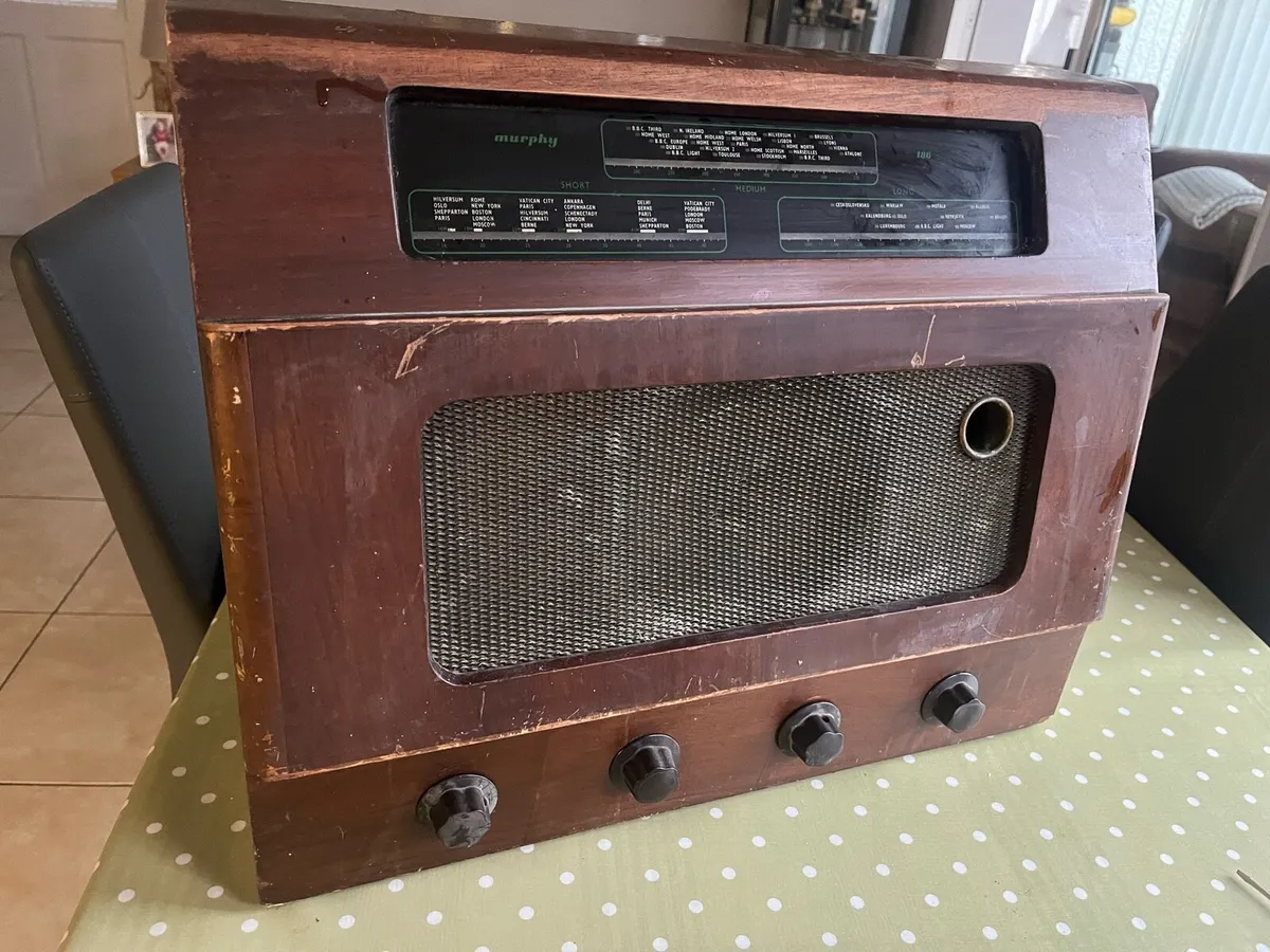 Vintage Valve Radios - Image 2