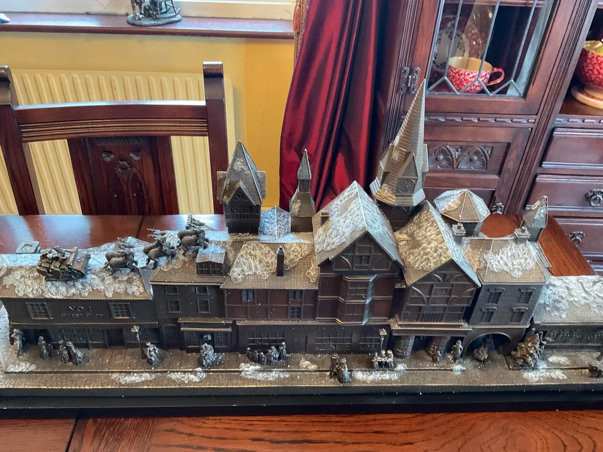 Genesis Victorian Christmas bronze  village scene - Image 3