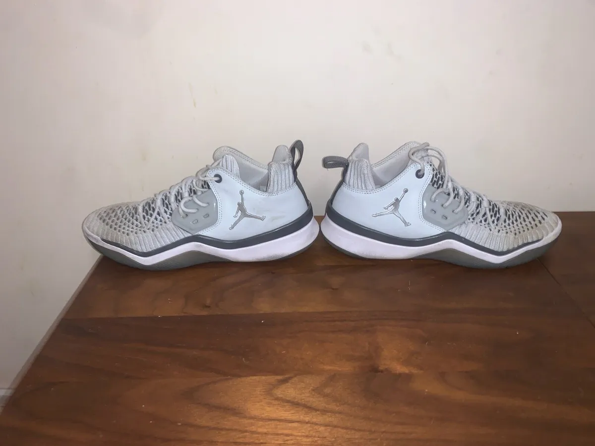 Basketball air Jordans - Image 3