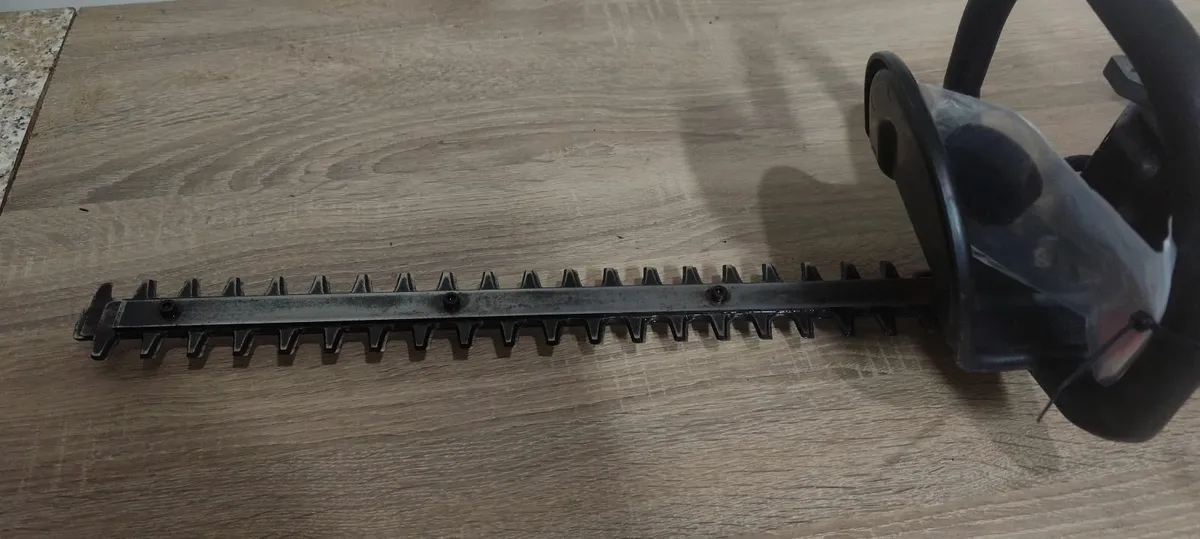 Husqvarna Hedge Trimmer for sale - Image 4
