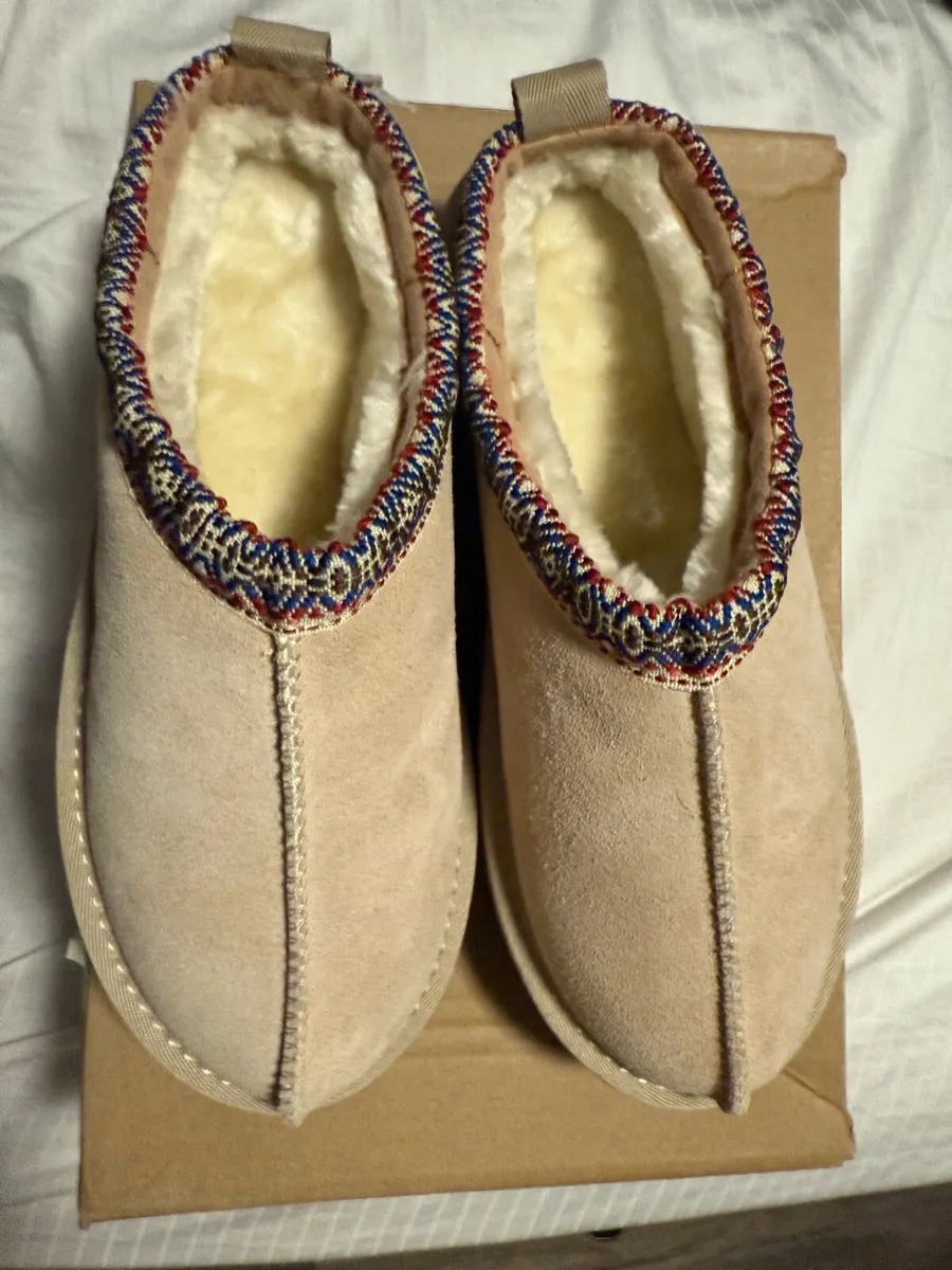 Woman’s fleece lined slip on shoes - Image 1