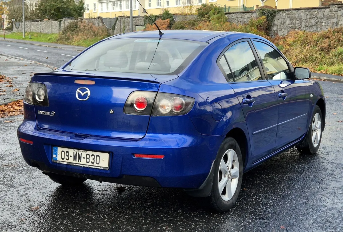 2009 mazda 3 - Image 3