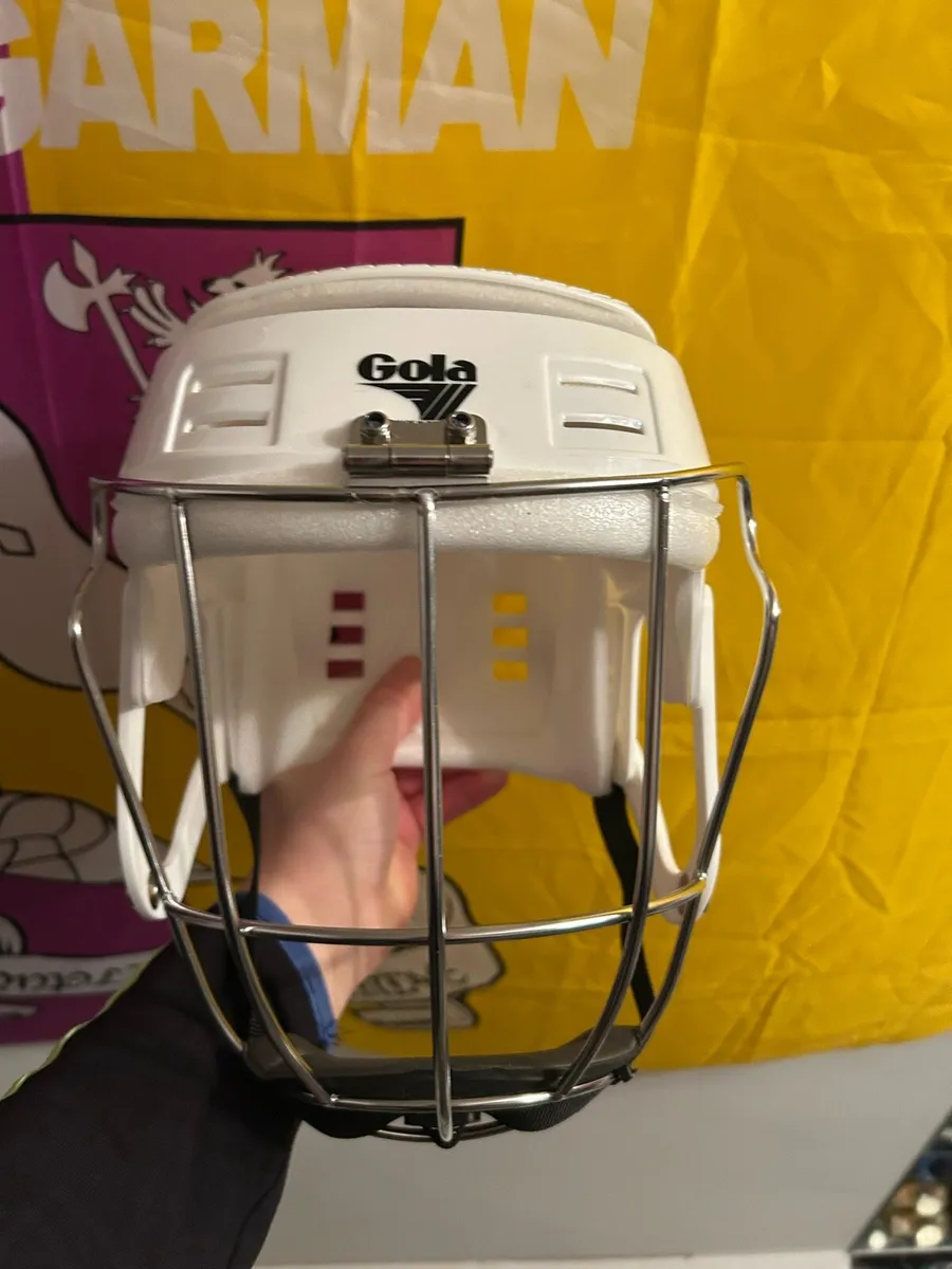 Retro oldstyle hurling helmets - Image 2