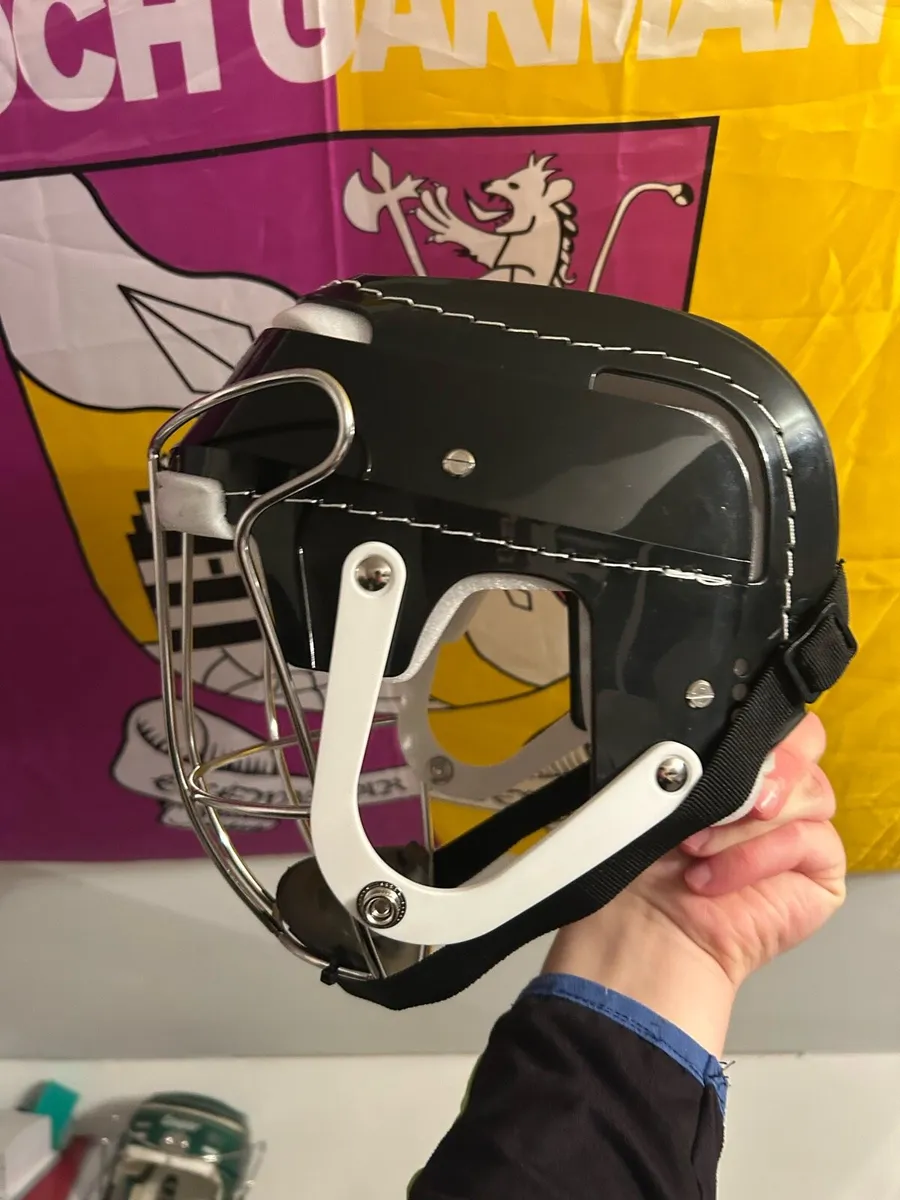 Retro oldstyle hurling helmets - Image 3